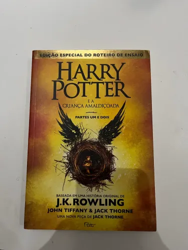 Livro Harry Potter e a Criança Amaldiçoada