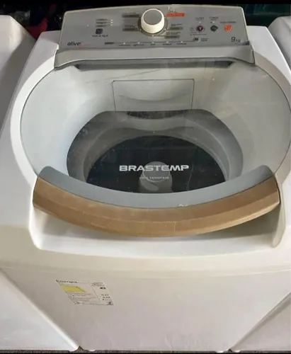 Vendo máquina marca Brastemp Ative 9kg moderna funcionando perfeitamente