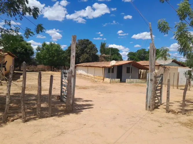 Terreno 750m² no Povoado dos Pilões município de Riachão das Neves- Ba