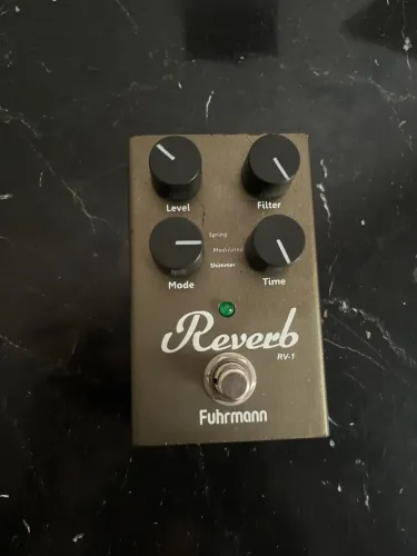 Pedal reverb RV1