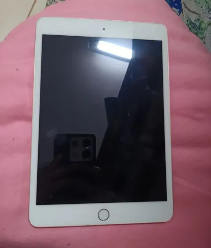 iPad Mini 3 Apple Dourado/Branco 7.9