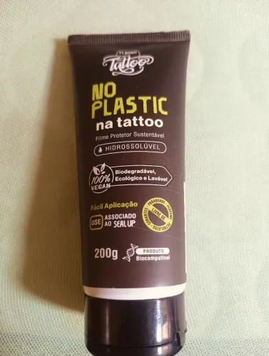 M.Boah No Plástico na tatoo