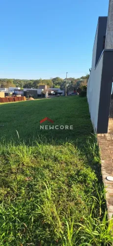 Lote em condomínio em Rua Luiz Levorato - Jardim Marabá - Bauru/SP