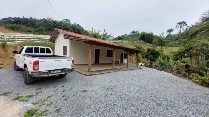 Imóvel para venda com 3300 metros quadrados com 3 quartos em Zona Rural - Águas Mornas - S