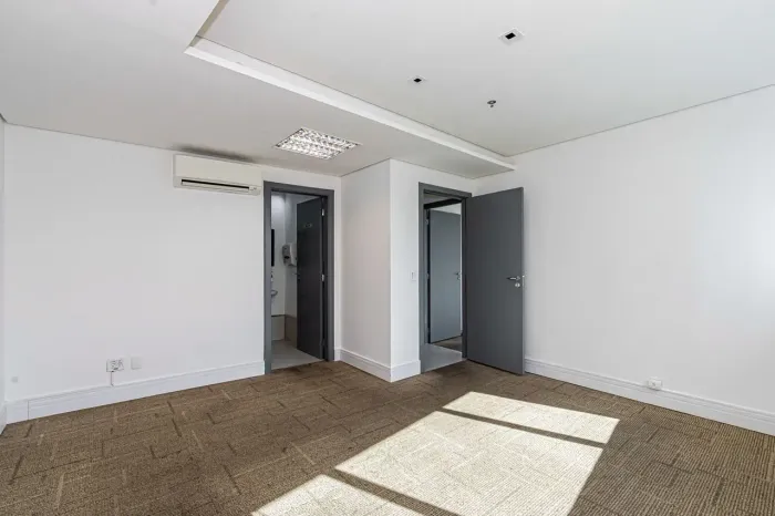 Sala comercial  á venda 110m² - 3 Vagas de Garagem - Vila Andrade - Empresarial Jardim Sul