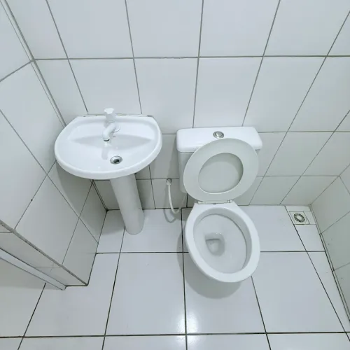 Alugo apartamento no bairro vista alegre/Nova Cintra