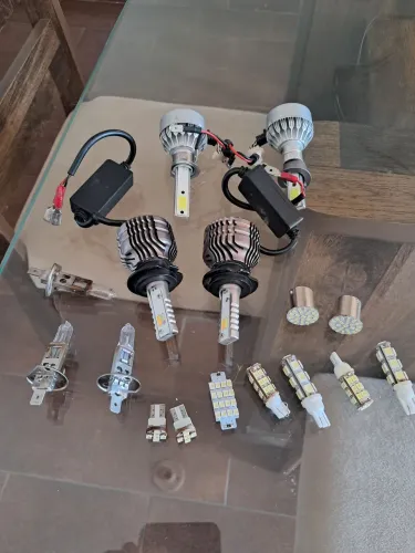 Lampadas para farol (todas por 60,00) leia o anuncio