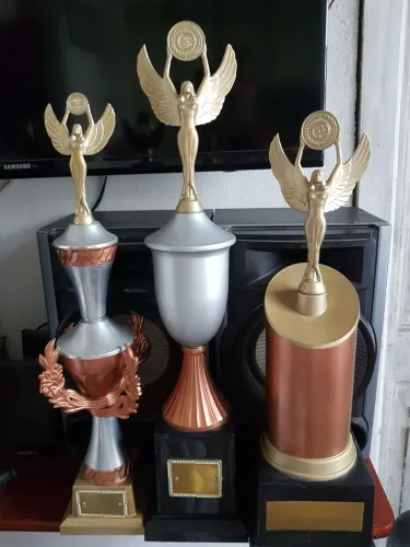 Troféus restaurados 
