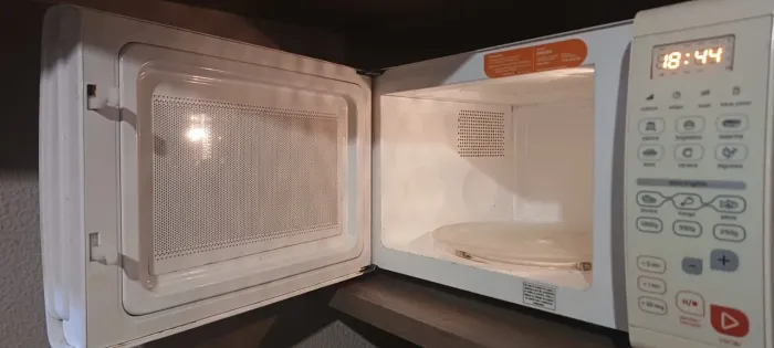 Microondas Brastemp com problema no botão de ligar