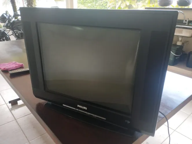 TV Philips Ultra Slim Line Stereo