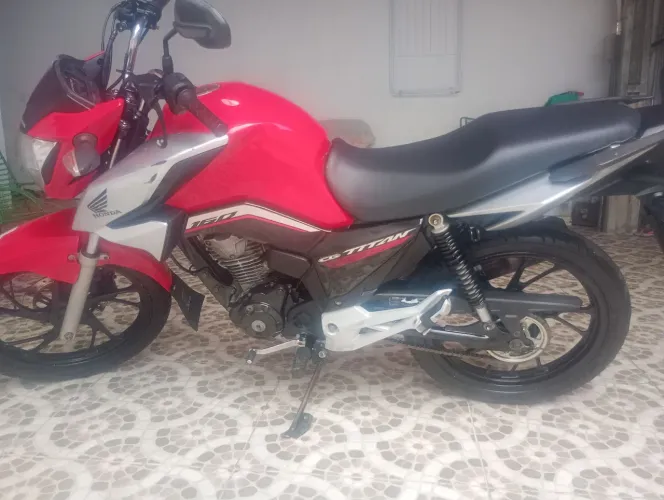 Titan 160