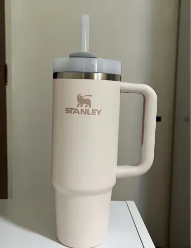 Copo Stanley 