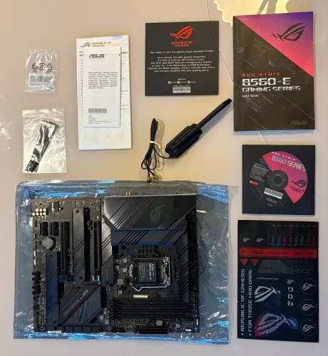 Placa Mãe ASUS ROG Strix B560-E Gaming WiFi LGA1200