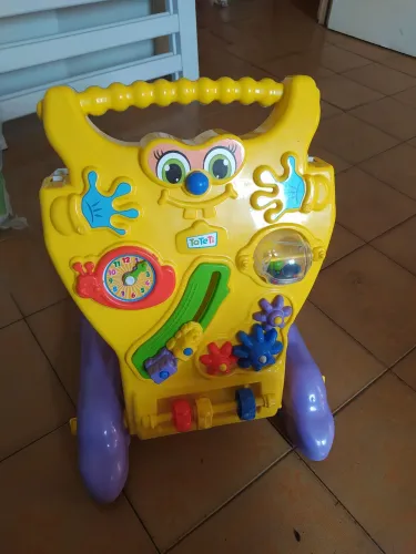 Brinquedo andador Tateti