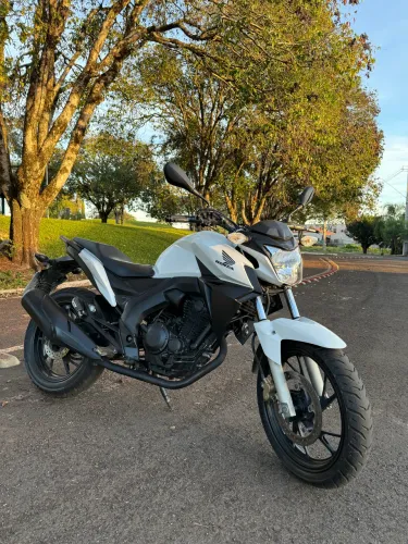 CB Twister 250 Flex 2017 | 32 mil km | LED | Michelin Novos | Impecável