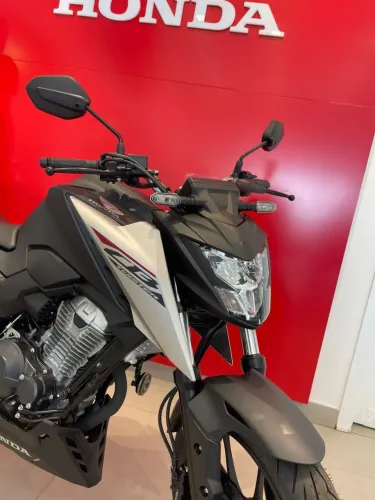 CBR 300F 2026 ACEITA CARTÃO ATÉ 18X FINANCIA PELOS BANCOS 
