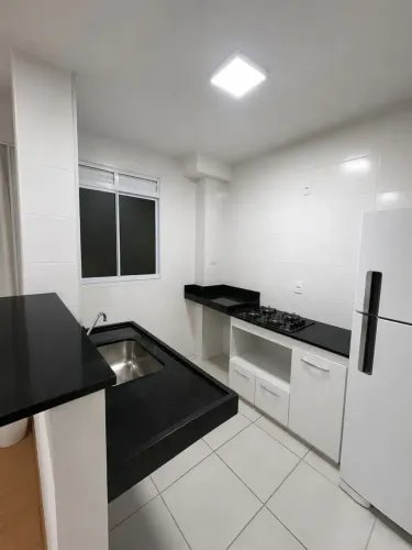 apartamento a venda com armários planejados e 2 quartos no bairro ribeirão do lipa
