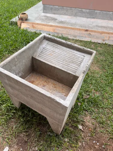 Doa-se tanque de concreto 