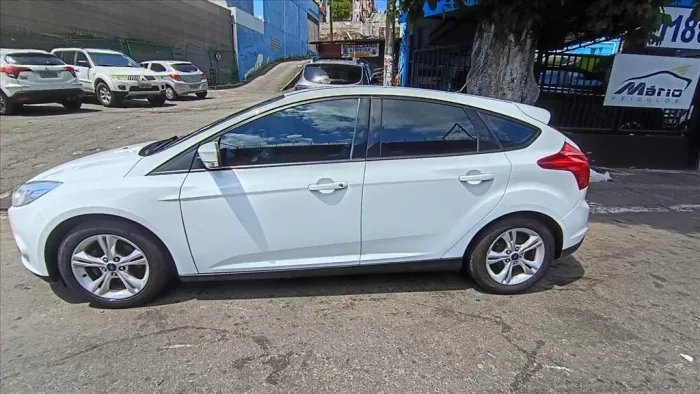 Ford Focus 1.6 S/1.6 SE Flex 16V 5P AUT 2015