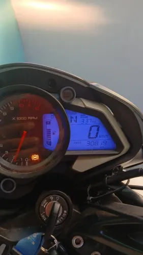 Moto semi nova