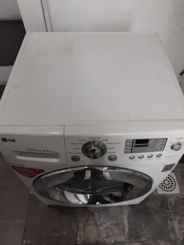 Máquina de lavar e secadora