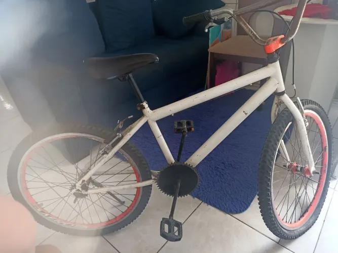 Bicicleta aro 24 (QUEBRADA)