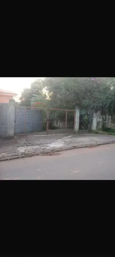 Portão grande e portão social
