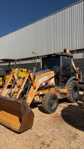 RETROESCAVADEIRA CASE 580N 2014 PRONTA PARA TRABALHAR