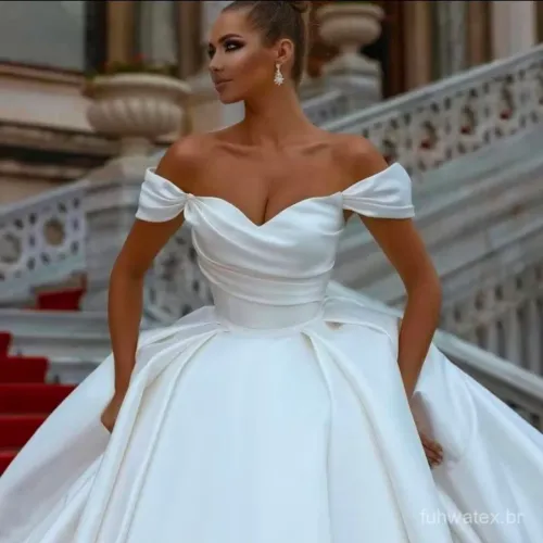Vestido de noiva princesa branco de cetim