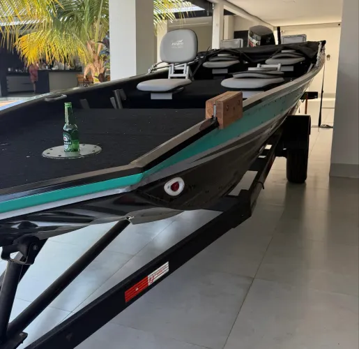 Barco Sport bravo plataformado
