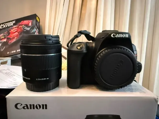 CAMERA CANON EOS REBEL SL3 - SUPER CONSERVADA