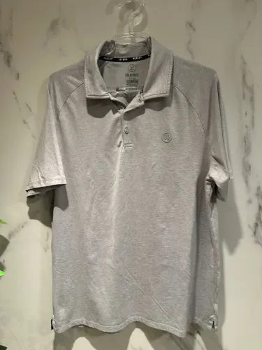 Polo Hurley original tamanho médio, tecido tipo esporte dry fit