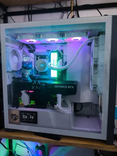 RTX 5070 Ti | 7800X3D | 64GB | 7TB NVMe | Corsair 850w 10 anos de garantia | Corsair 5000X