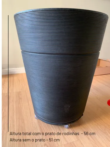 Vaso Para Plantas Polietileno + Prato Redondo com Reservatório e Rodas