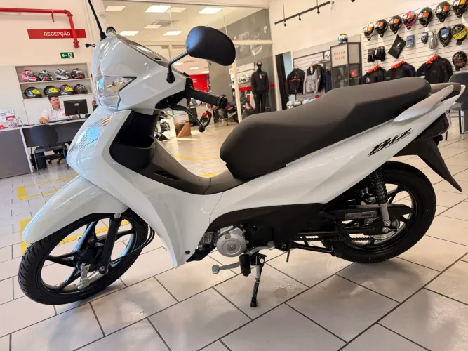 BIZ 126/ modelo 2027