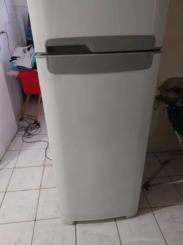 Geladeira Continental 400L Nova