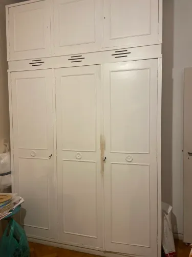 Armário quarto em madeira maciça