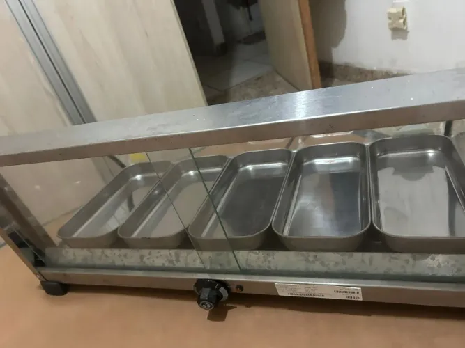 Estufa com 5 bandejas de inox semi nova , da marca Marchesoni