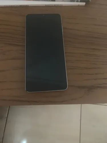Celular Samsung semi novo