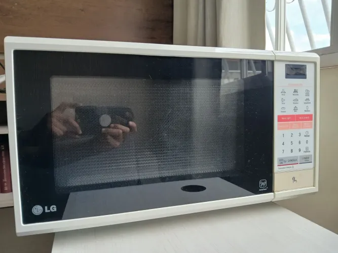 Forno de Micro-ondas LG 30 litros