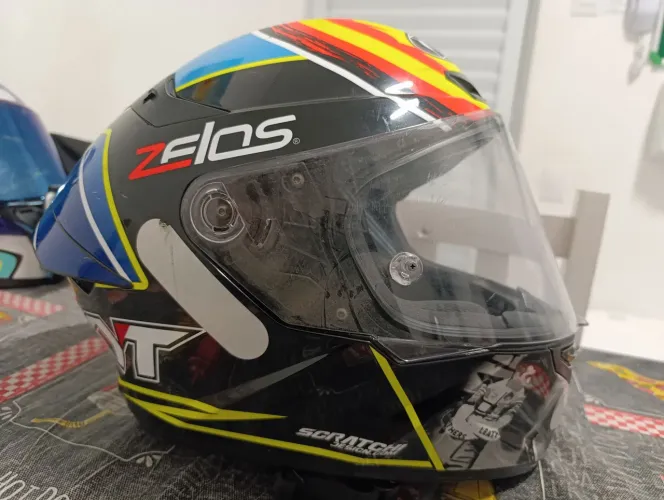Capacete kyt 