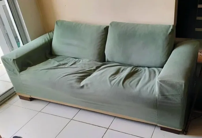 Sofá grande e super sólido + capa e futon | R$ 300
