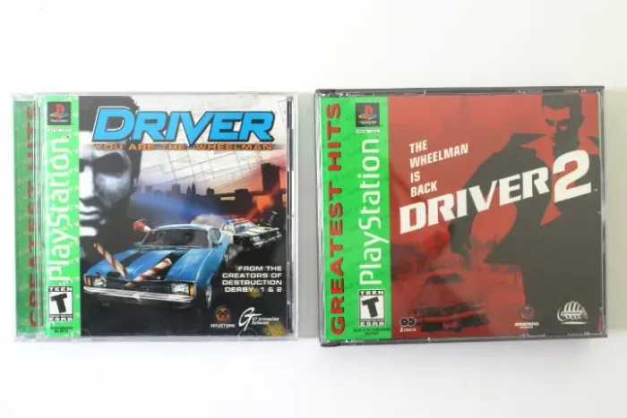 Driver e Driver 2 para PlayStation completos e em perfeito estado de conservação