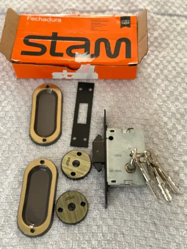 ? Fechadura STAM 1008 para Porta Balcão - Excelente Estado!