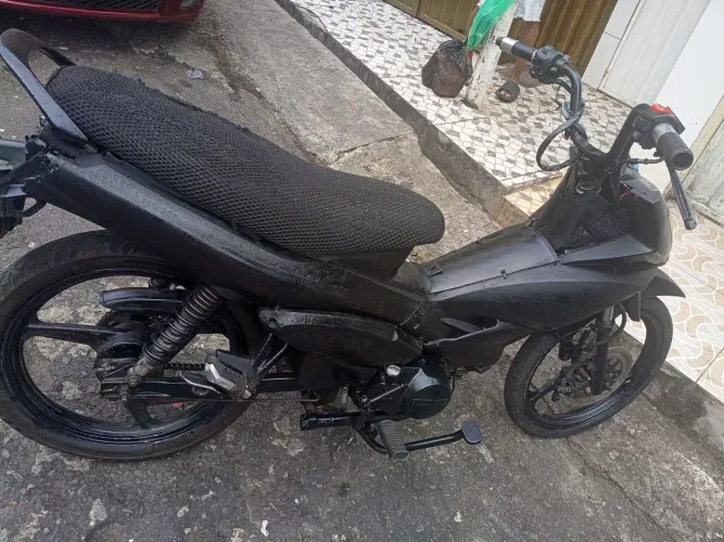 Ciquentinha marva urfo 100 cc CDI queimou e tá sem bateria fazer revisão