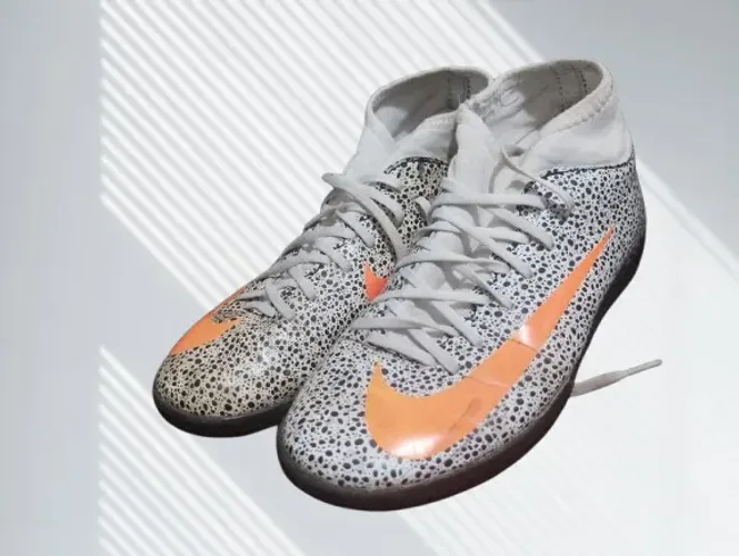 Lote/Avulso: Tênis Infantil e Chuteira Nike (Números 31 ao 33)