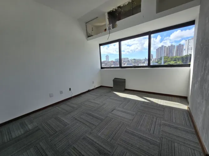 Excelente sala com divisórias no Edifício Royal Trade.