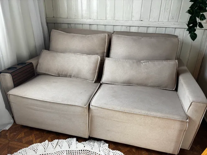 Sofá cama em linho bege