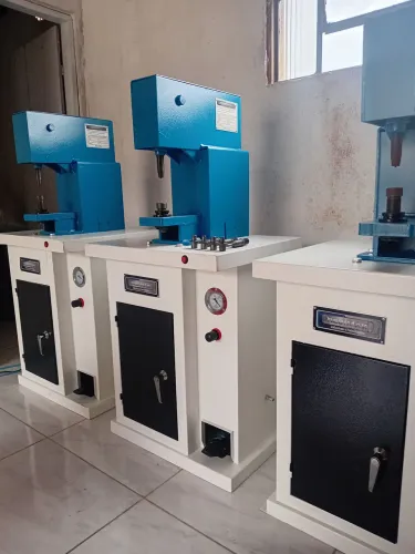 Rebitadeira pneumática para lona de freios caminhões 