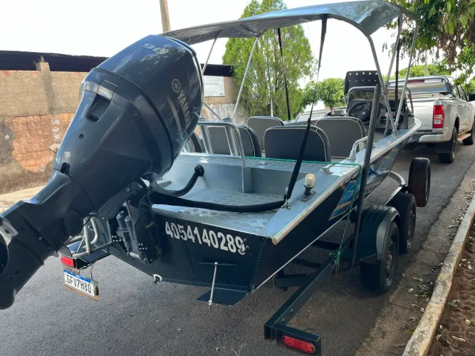 Lancha levefort Marajó 90hp